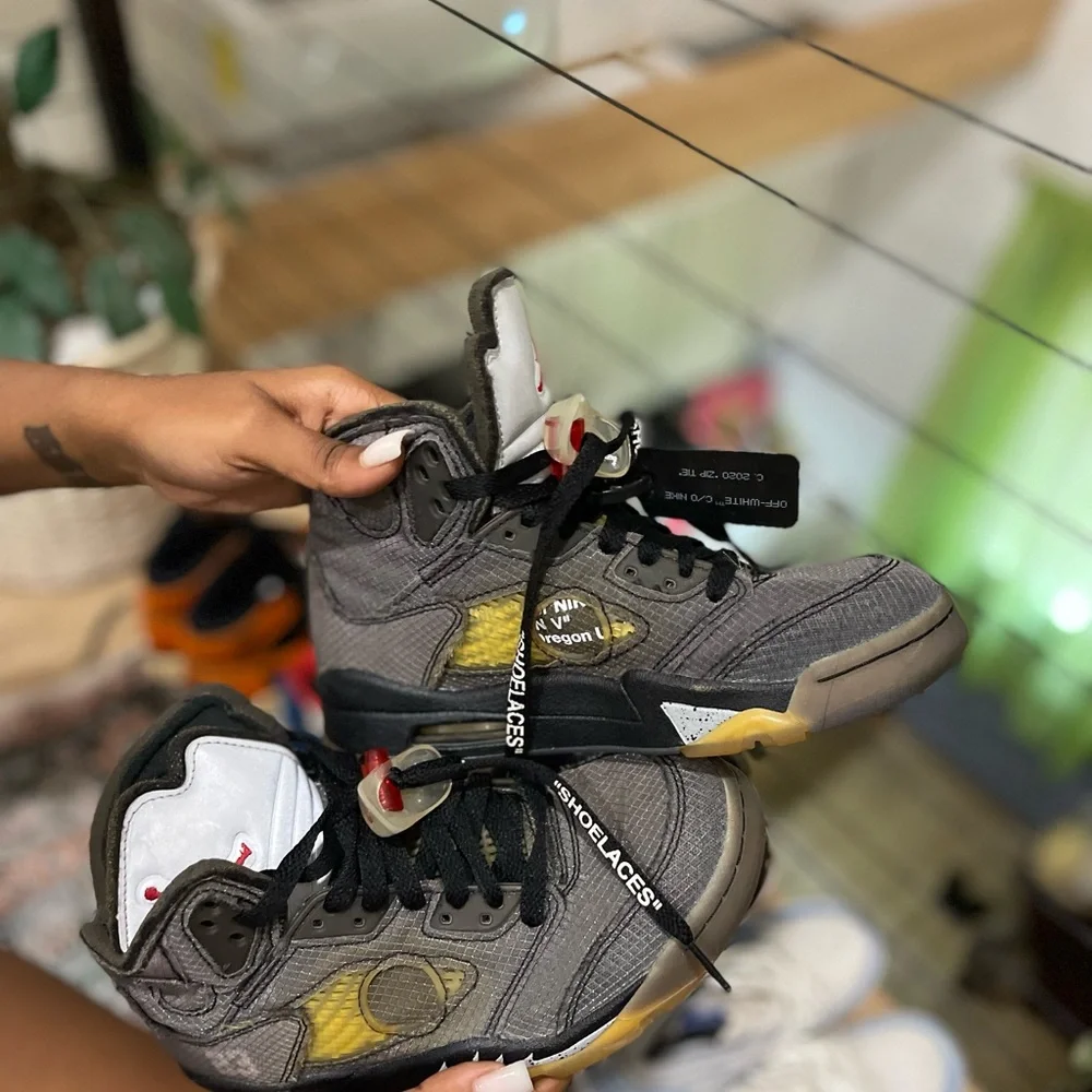 OFF WHITE x Jordans